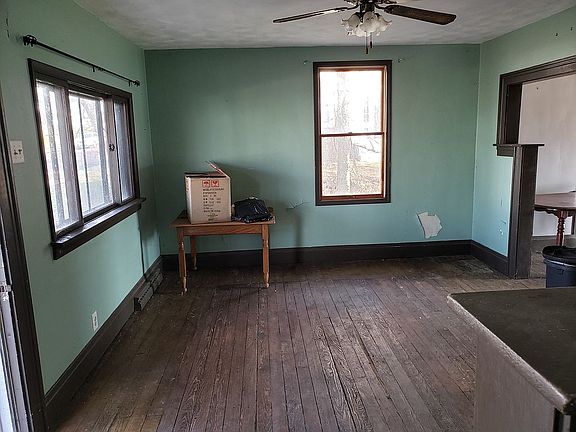 5th image of 1719 Virginia St