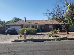 820 Hydra Rd SE, Rio Rancho, NM 87124