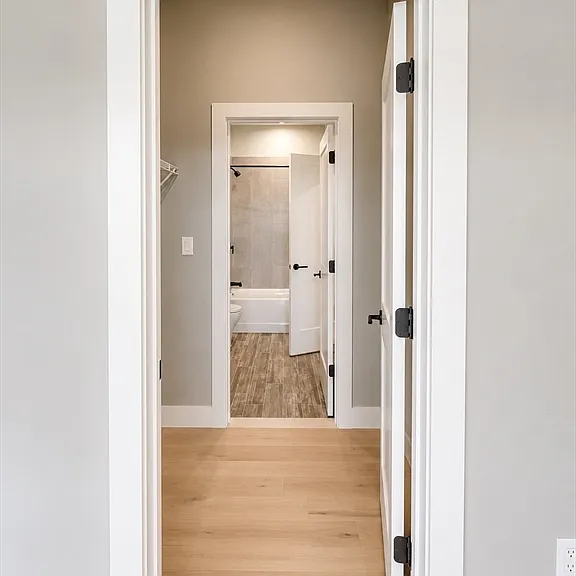 60 Cross St E #308 — Photo 7