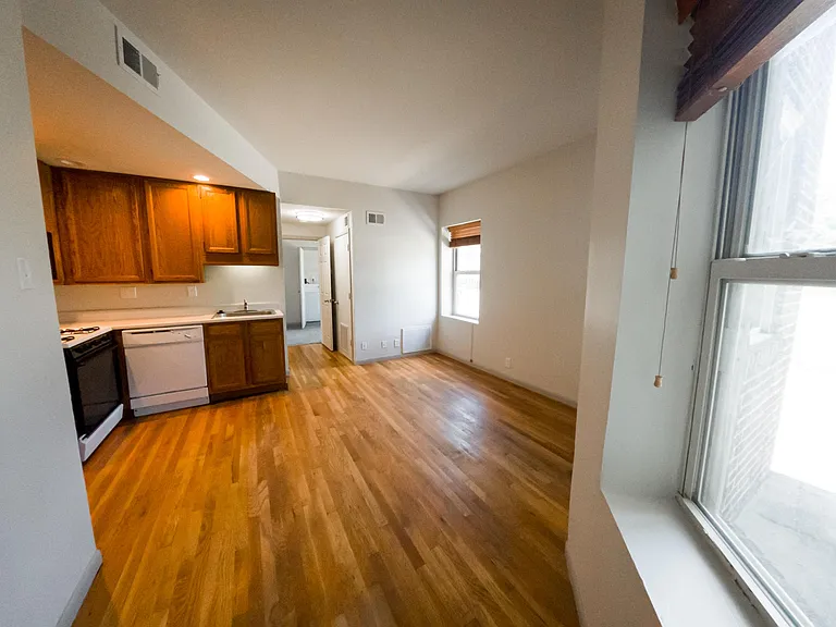 Madison Apartments — Photo 11
