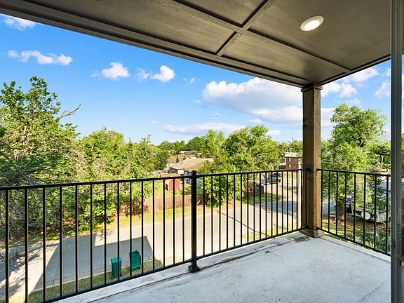 2nd image of 1138 N Blackwelder Ave #3
