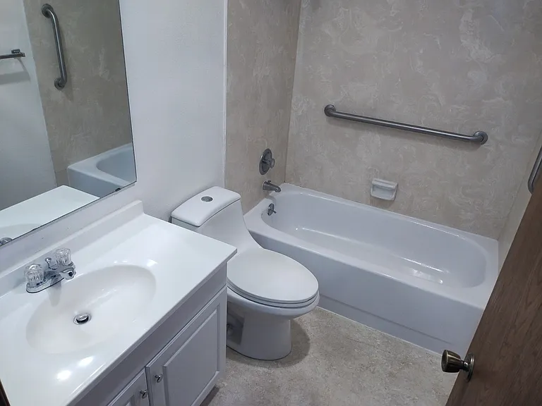 8541 Phinney Ave N #6 — Photo 5