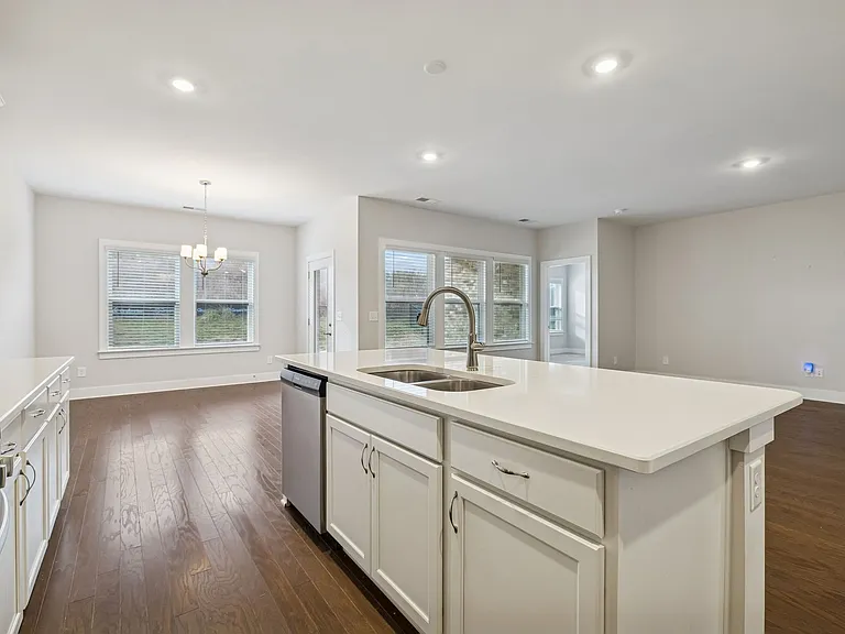428 Triple Crown Cir — Photo 19