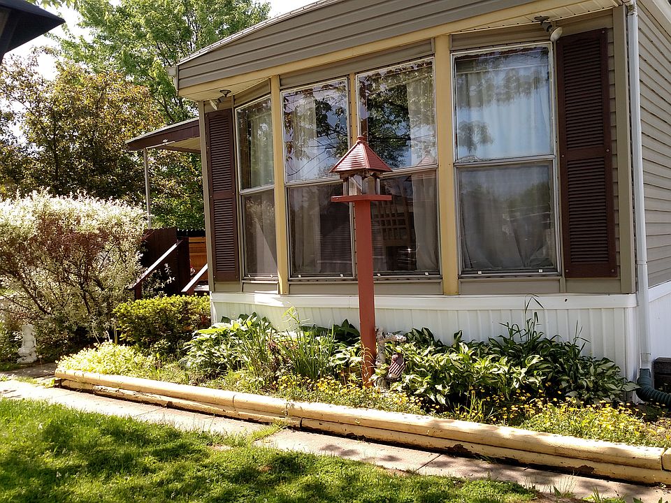 1st image of 1580 Guenevere St