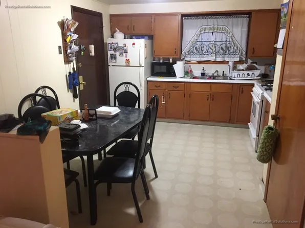 12 Beacon St #3, Leominster, MA 01453