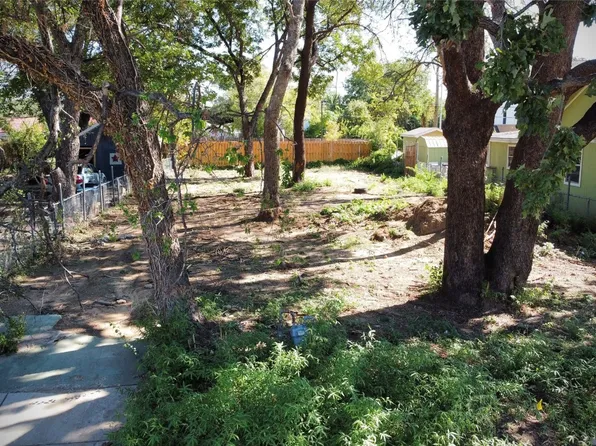 804 N Chandler Dr, Fort Worth, TX 76111