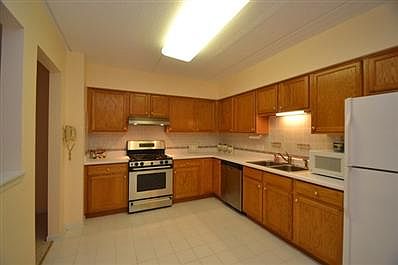 4th image of 7450 Lincoln Ave Unit 505