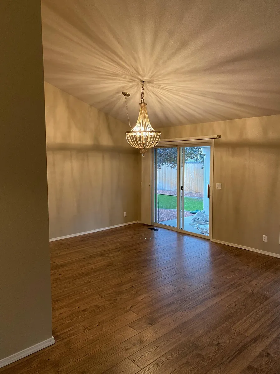 Great room/dining area - 10567 W Achillea St