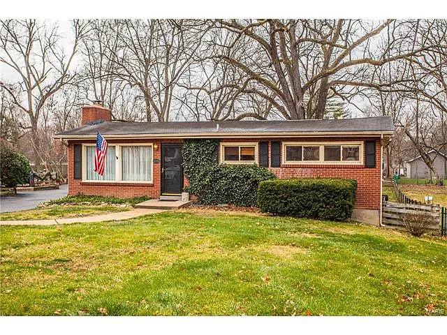 1243 Grant Rd photo 1