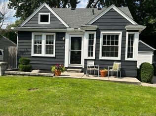 22511 Sunnydale St, Saint Clair Shores, MI