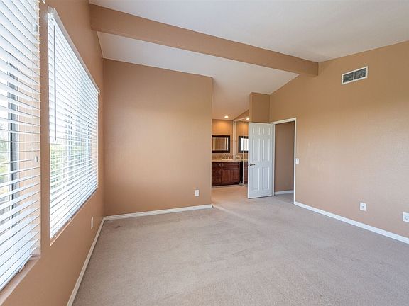 5th image of 433 Skyridge Ln