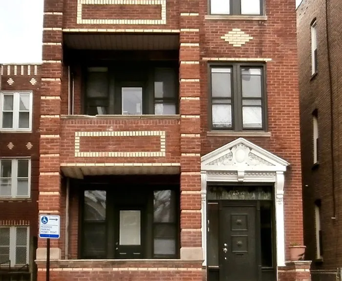 2540-42 W Augusta Blvd — Photo 13