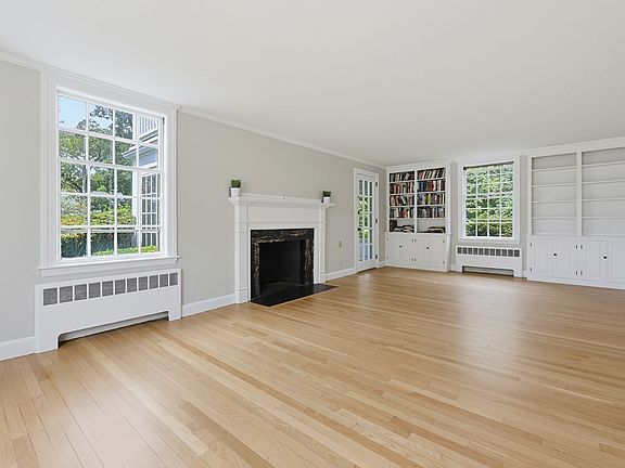 5th image of 57 Bullard St