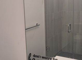 225 Village Green Sq #207, Toronto, ON M1S 0N4