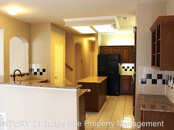 5th image of 329 Saddlebrook Dr