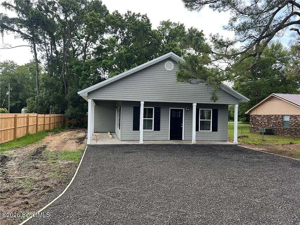3 bed, 2.0 bath, 1200 sqft, $1,850 — Photo 2