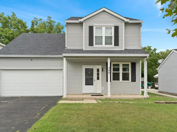 390 E Quaker Hollow Ln, Round Lake Beach, IL 60073