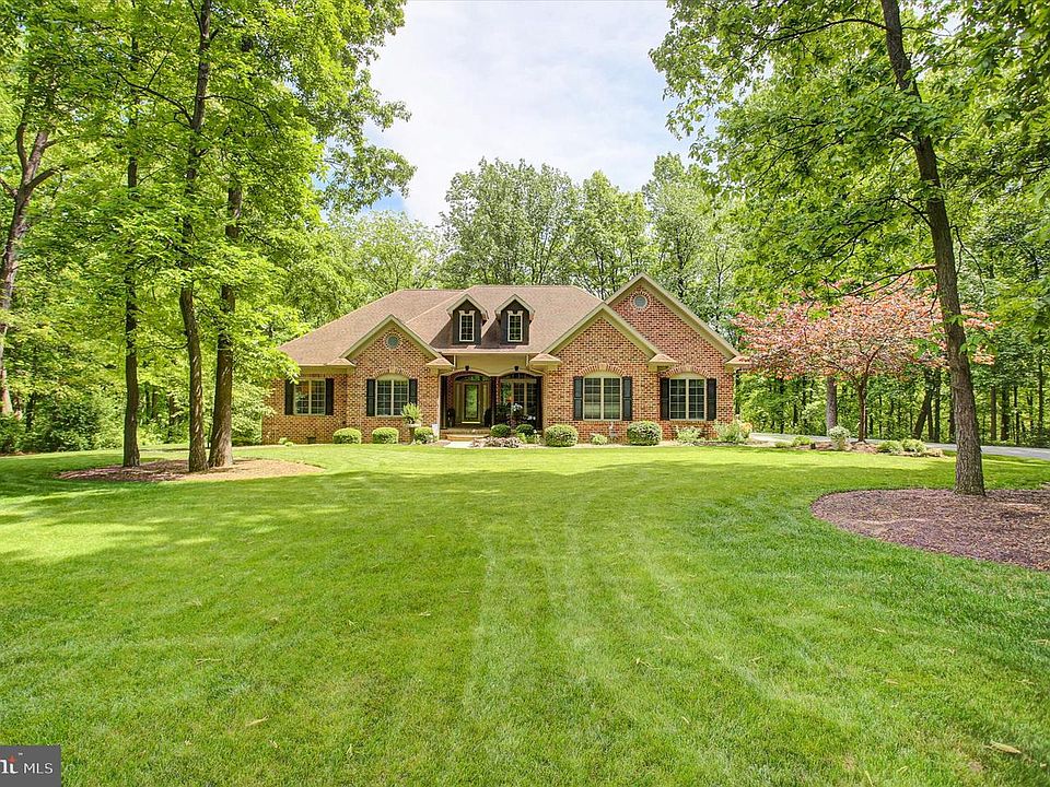 1st image of 345 Lindman Dr