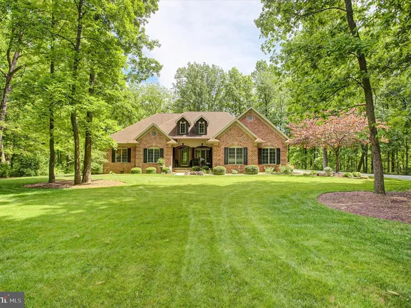 345 Lindman Dr, Chambersburg, PA 17202
