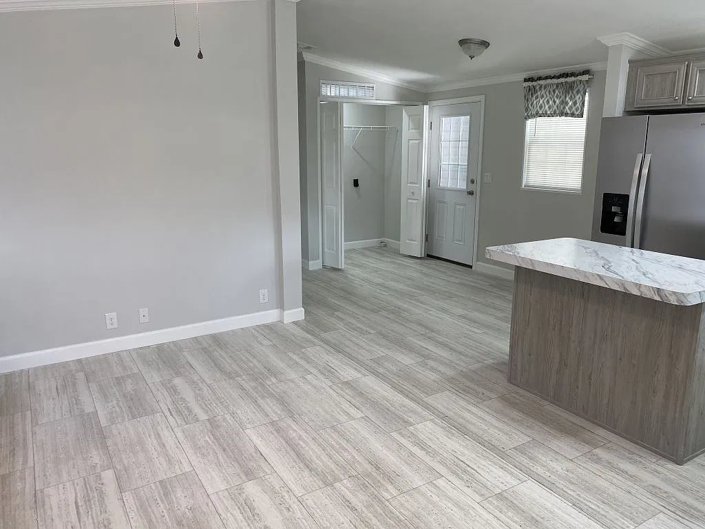 2 bed, 2.0 bath, 990 sqft, $1,199 — Photo 2