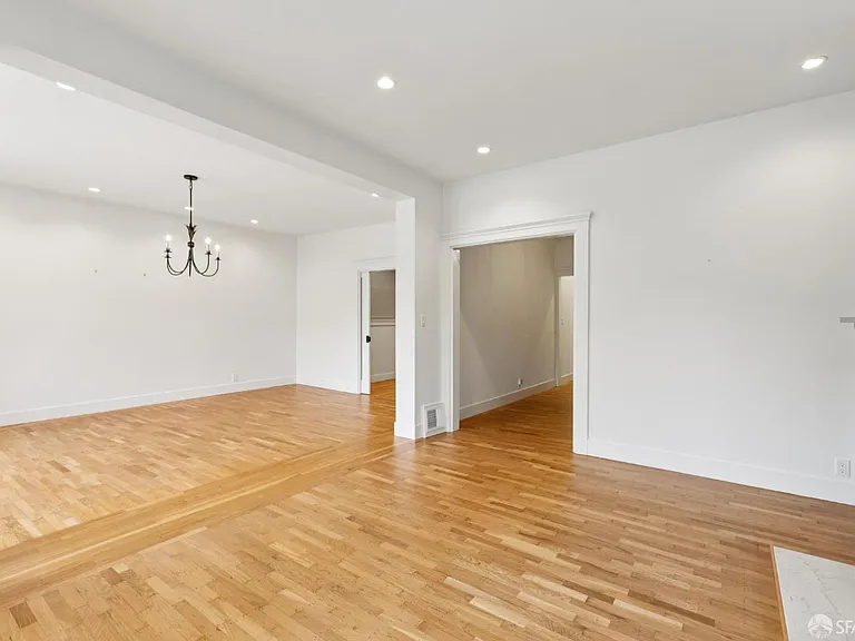 2741 Union St — Photo 7