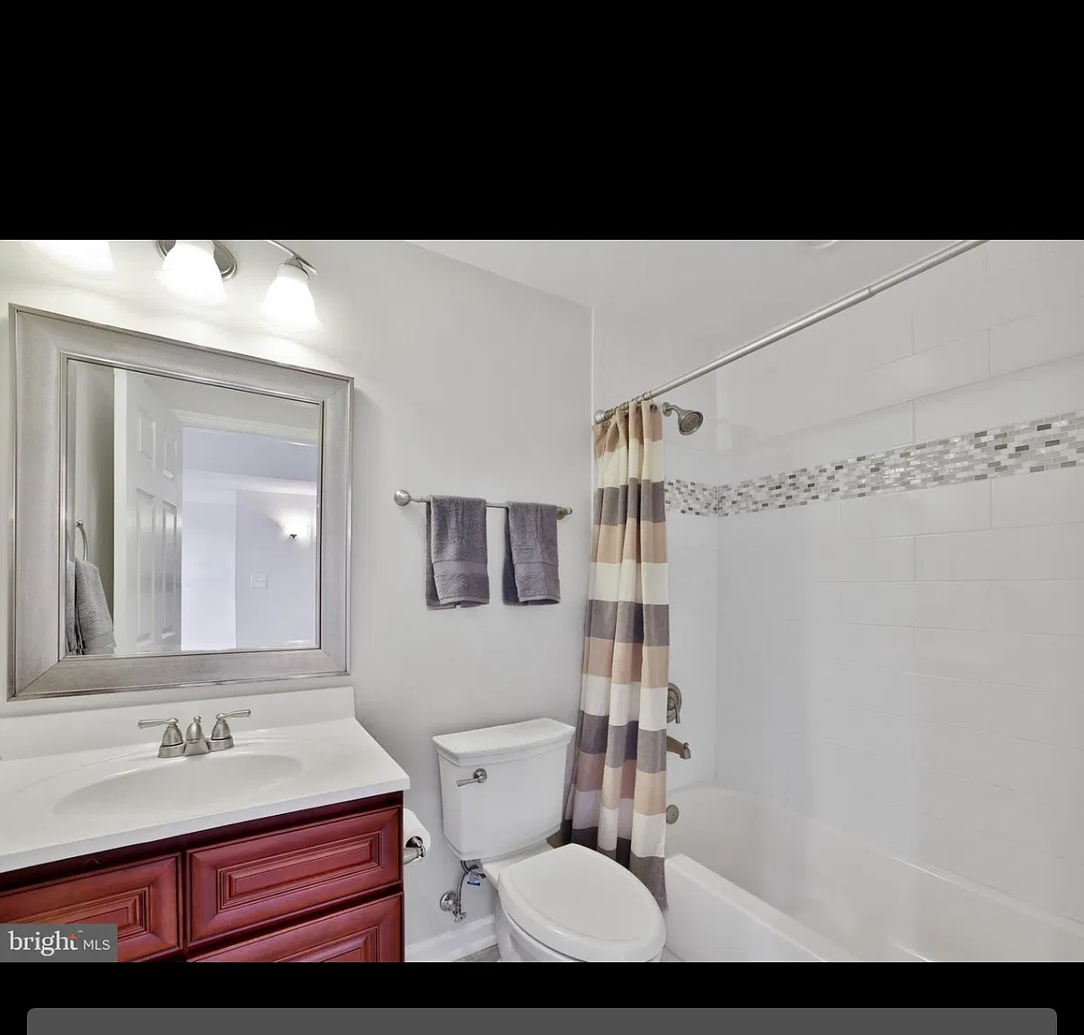Navajo Dr, Ashburn — Photo 3