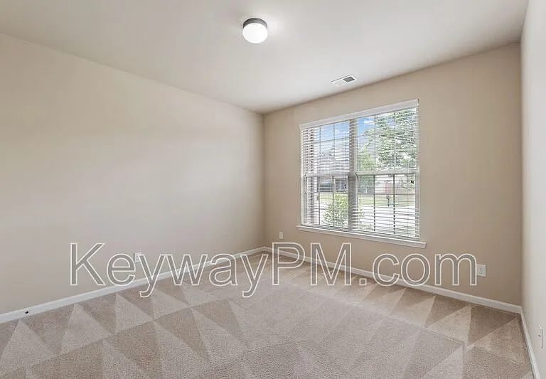 6017 Reynolds Cir — Photo 5
