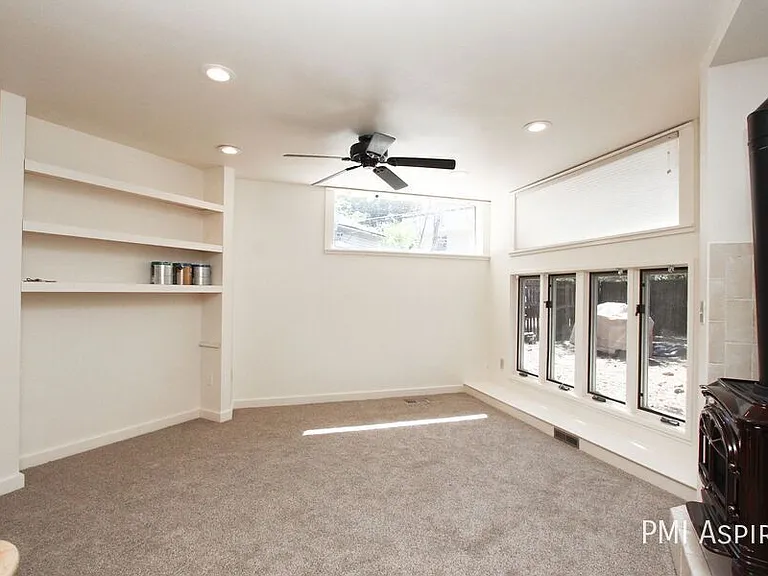 1722 Grove St — Photo 13