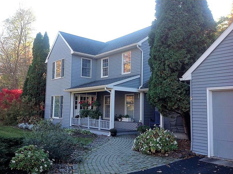 Main home on very quaint private street. Apartment has a private walk-in entrance at back of main house and apartment faces large extraordinary backyard of main property.