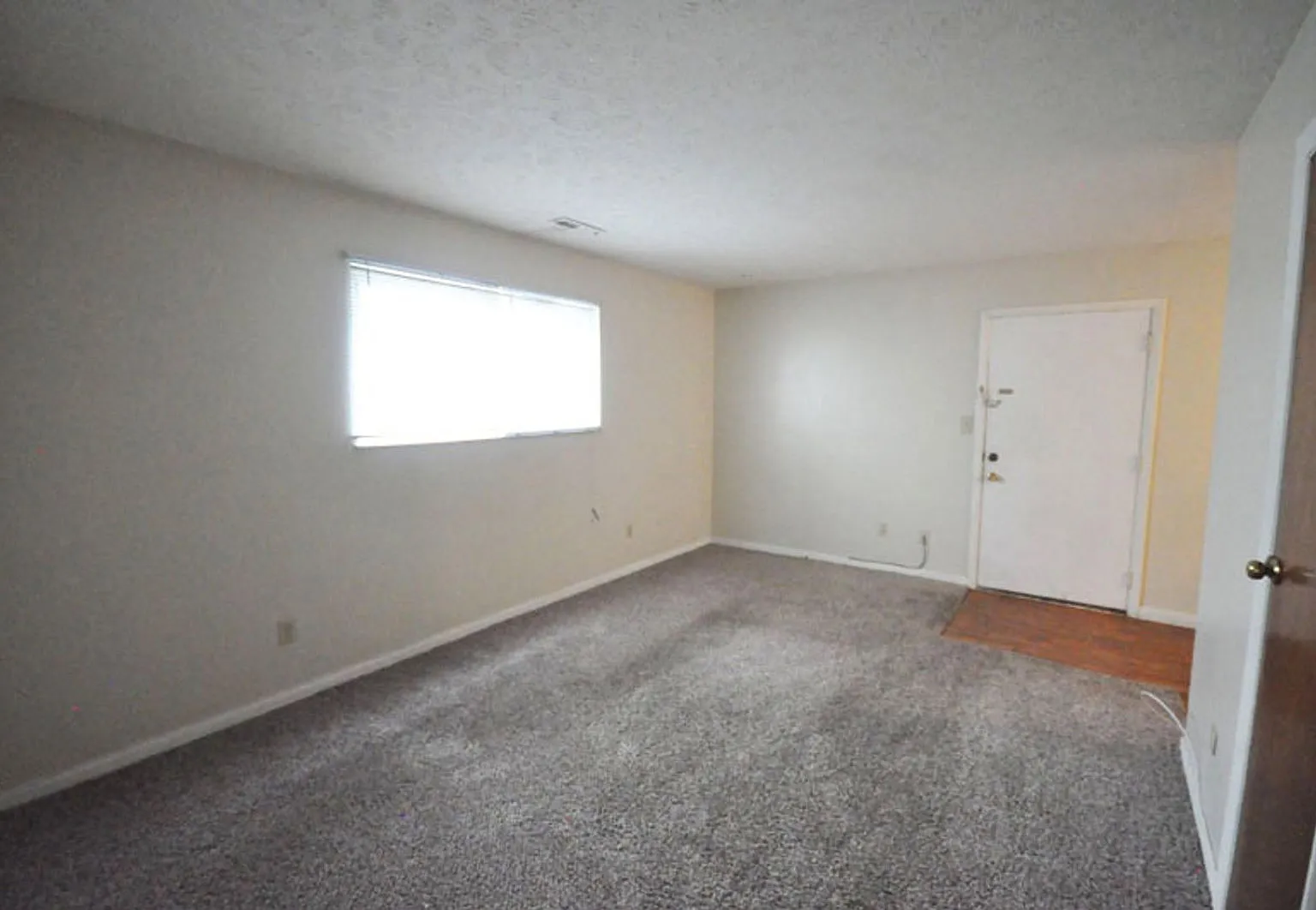 2 bed, 1.0 bath, 750 sqft, $1,645 — Photo 2