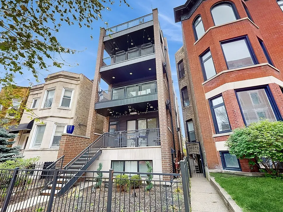3541 N Sheffield Ave #2