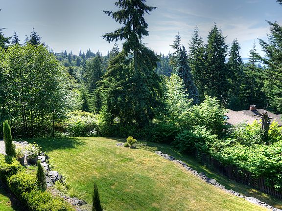 www.LamoureuxRealEstate.com