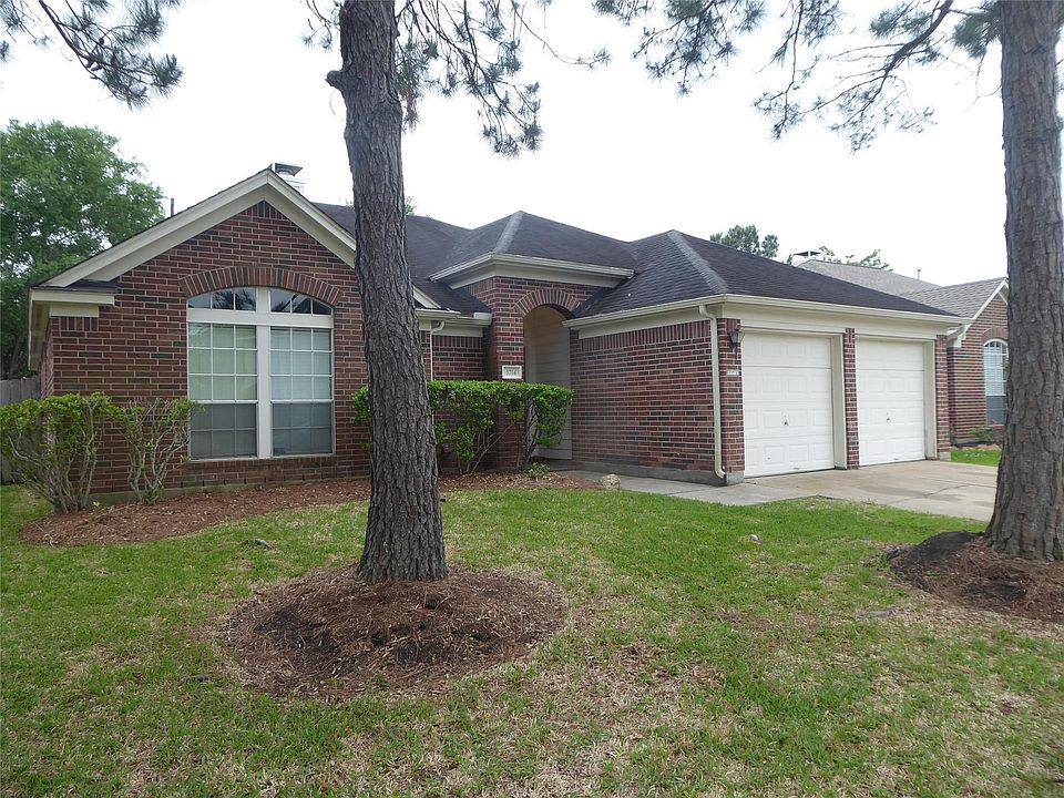 1st image of 3714 Parkshire Dr