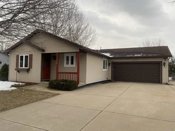 308 Meadow Ln, Poynette, WI 53955