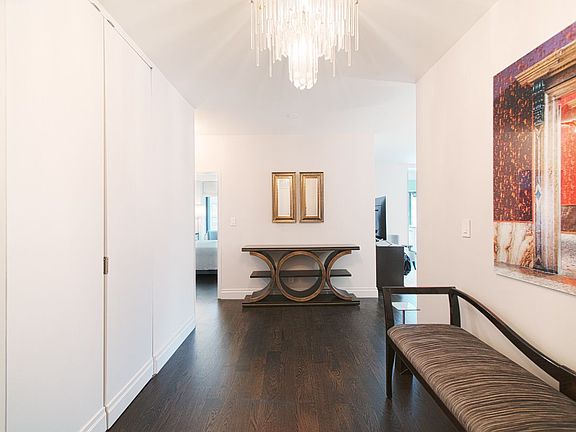 3rd image of 900 Park Ave APT 6C