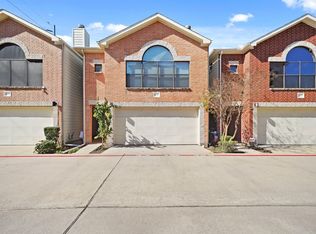 8690 Meadowcroft Dr, Houston, TX 77063