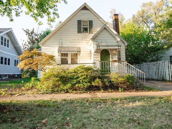 2616 Prairie Ave, Mattoon, IL 61938
