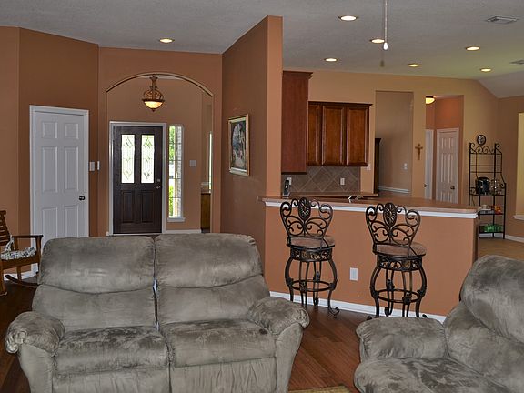5th image of 25609 Southwood Oaks Ct