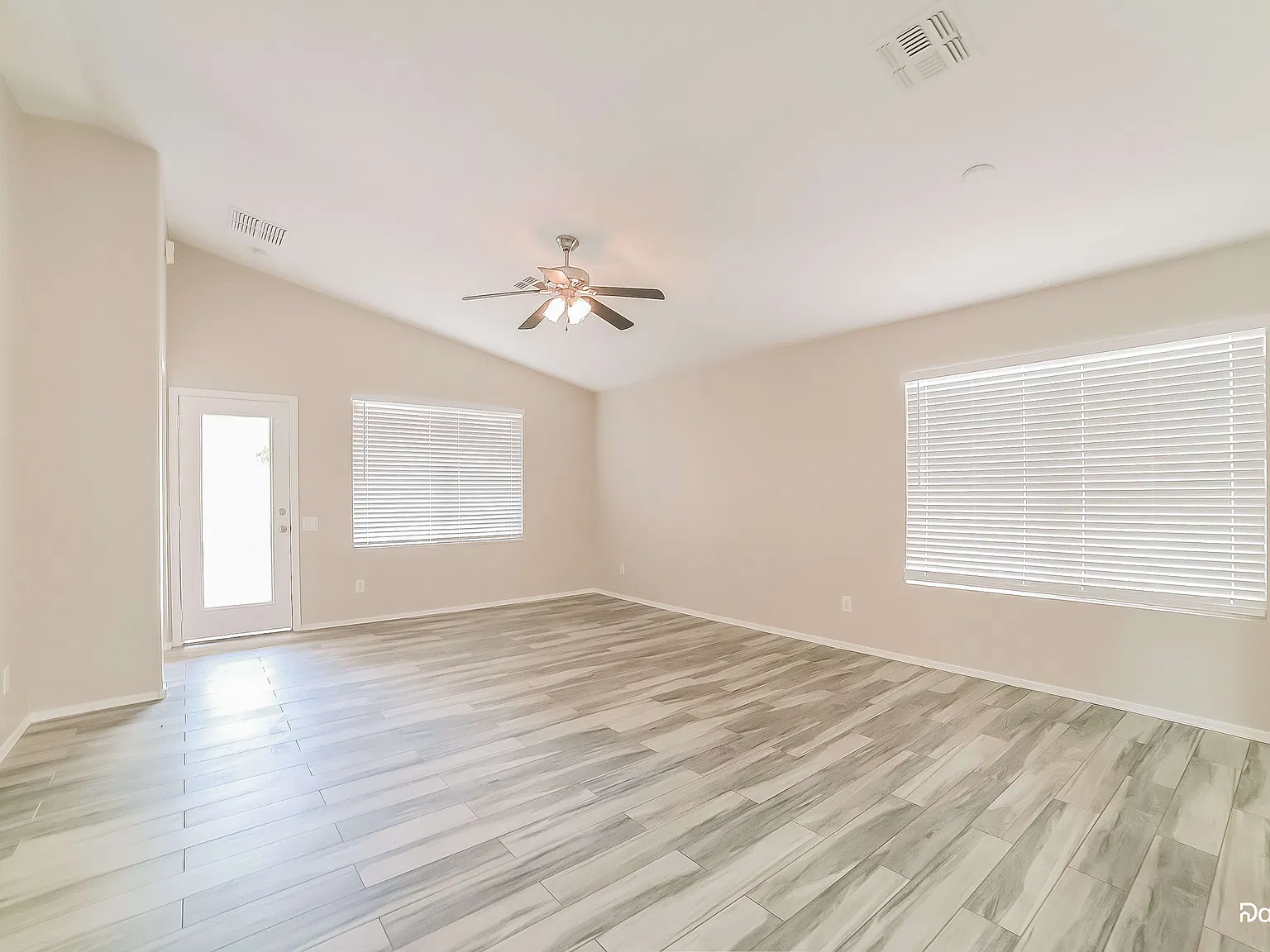 3 bed, 2.0 bath, 1528 sqft, $2,250 — Photo 4