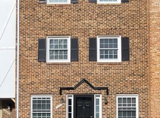 14830 Hoxton Sq, Centreville, VA 20120