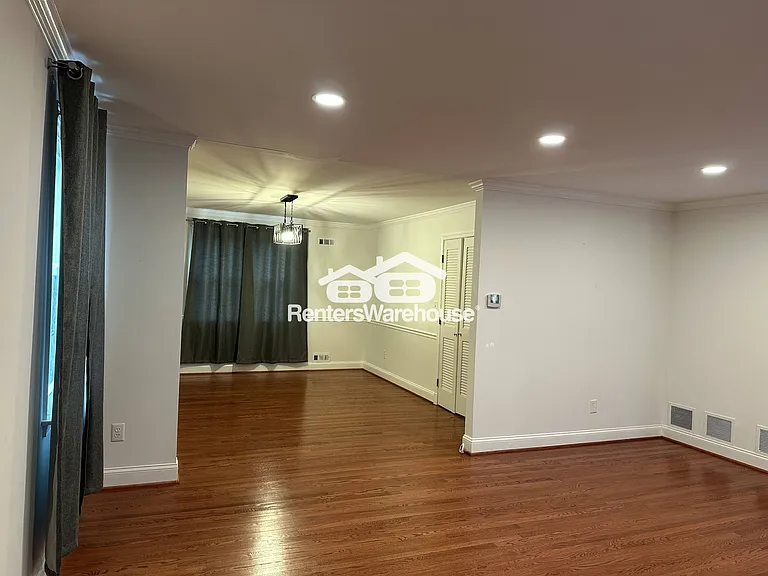 1109 High Country Rd — Photo 10
