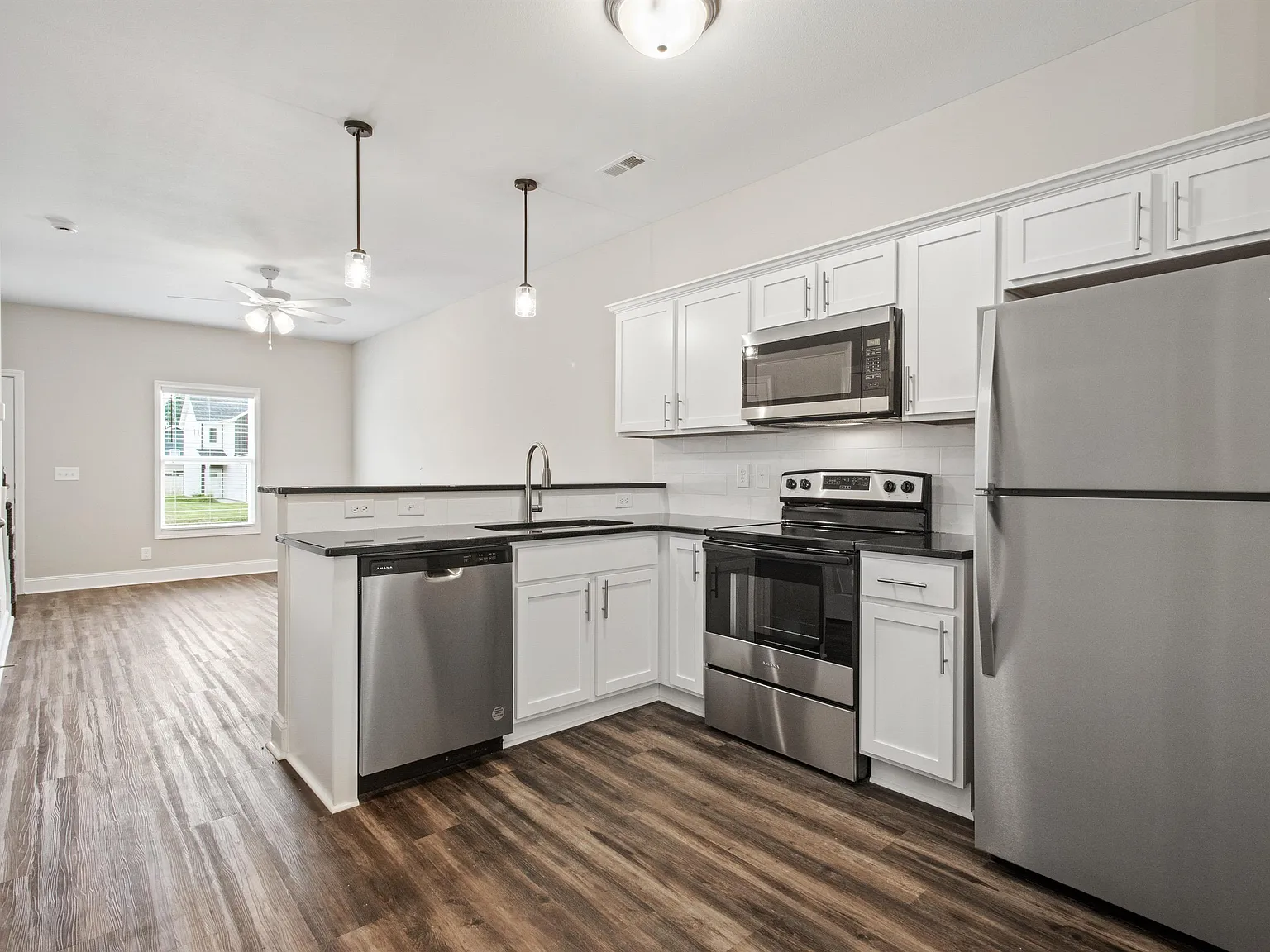 215 Notgrass Rd — Photo 4