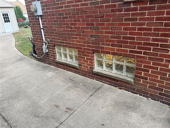 5th image of 5710 Hampstead Ave