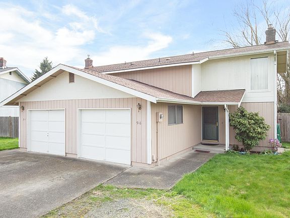 2nd image of 916 11th Ave NW