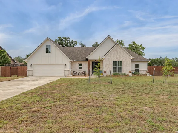 1516 KINGS RANCH RD, Bandera, TX 78003