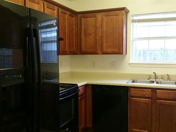 4th image of 5931 Bilek Dr