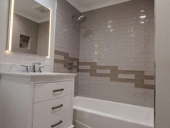 3rd image of 5 Buena Vista Ave #5A