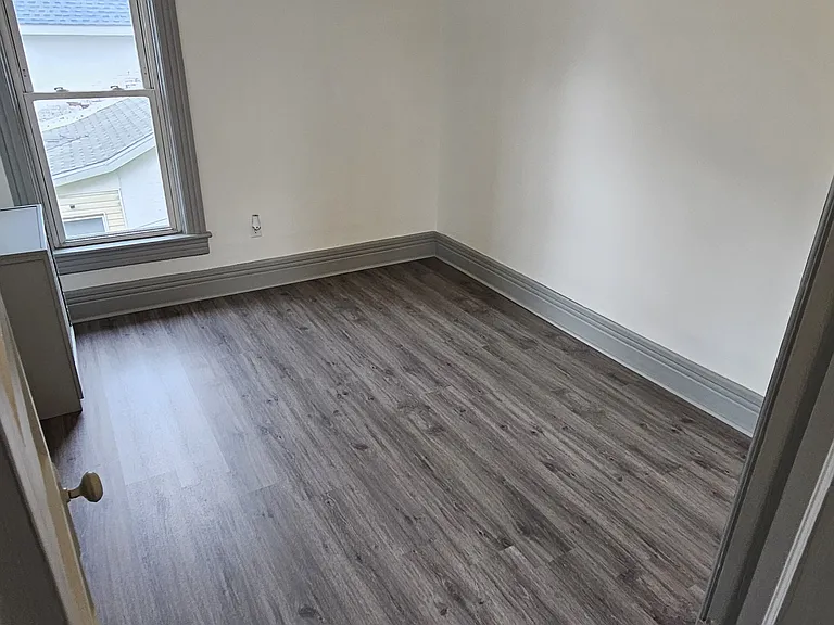 412 E Main St #2 — Photo 8