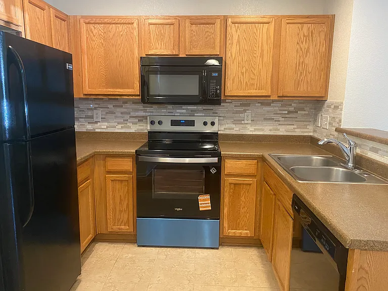 9300 E Florida Ave #608 — Photo 8
