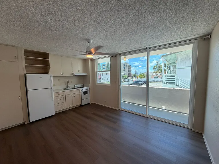 1650 Stillman Ln — Photo 11